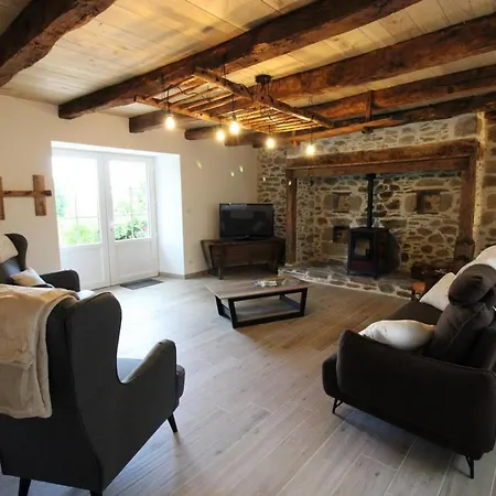 Maison De Caractere Renovee Avec Jardin, Terrasse, Cheminee Et Equipements Modernes Au Coeur De La Chataigneraie - Fr-1-742-555 Dom wakacyjny Lapeyrugue