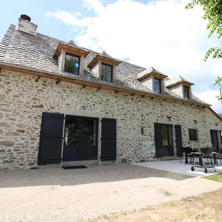 Holiday home Maison De Caractere Renovee Avec Jardin, Terrasse, Cheminee Et Equipements Modernes Au Coeur De La Chataigneraie - Fr-1-742-555