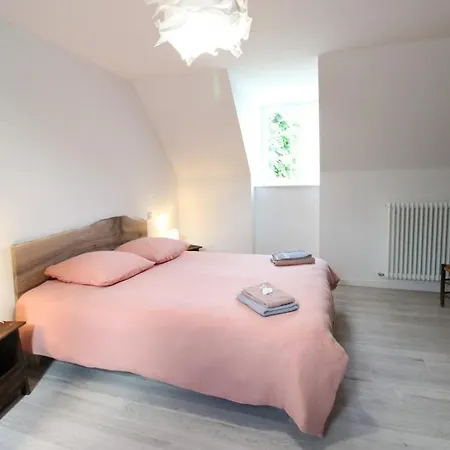 Dom wakacyjny Maison De Caractere Renovee Avec Jardin, Terrasse, Cheminee Et Equipements Modernes Au Coeur De La Chataigneraie - Fr-1-742-555